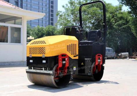 壓路機(jī)型號(hào)多？根據(jù)工程量選擇準(zhǔn)沒(méi)錯(cuò)